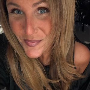 Meet your Posher, Cari